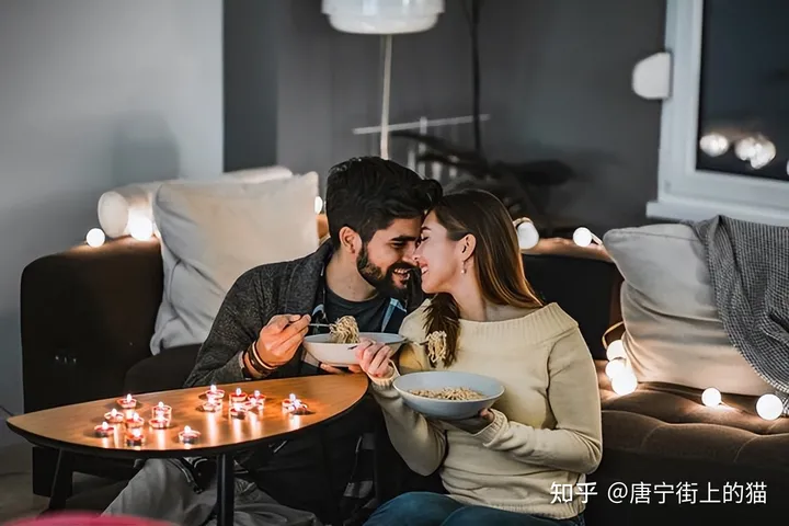 1700970129504.jpg 《人工智能助阵,情人节求爱攻略引担忧》