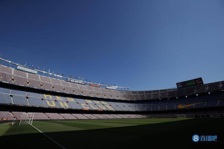 《ChatGPT评世界十大球场：诺坎普伯纳乌老特拉福德前三》