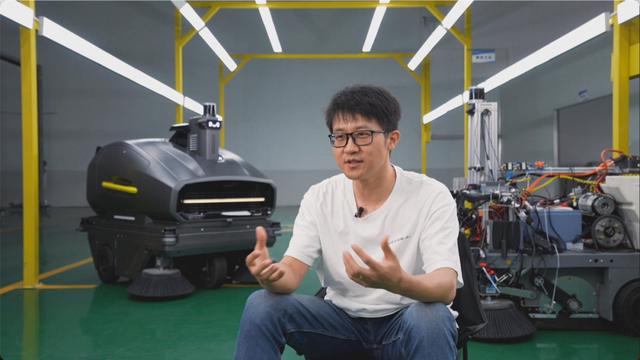 1702648947334.jpg 探索AI新时代:阿里云发布业界最强开源大模型通义千问720亿参数模型Qwen-72B