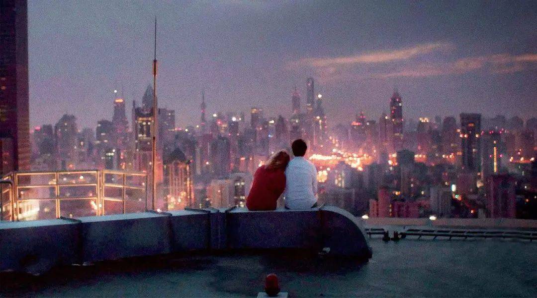 情感型聊天机器人：年轻人的心灵按摩师