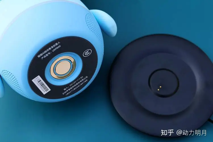 1711359085237.jpg 聪聪AI陪伴教育机器人:全面解析其硬件功能与使用体验