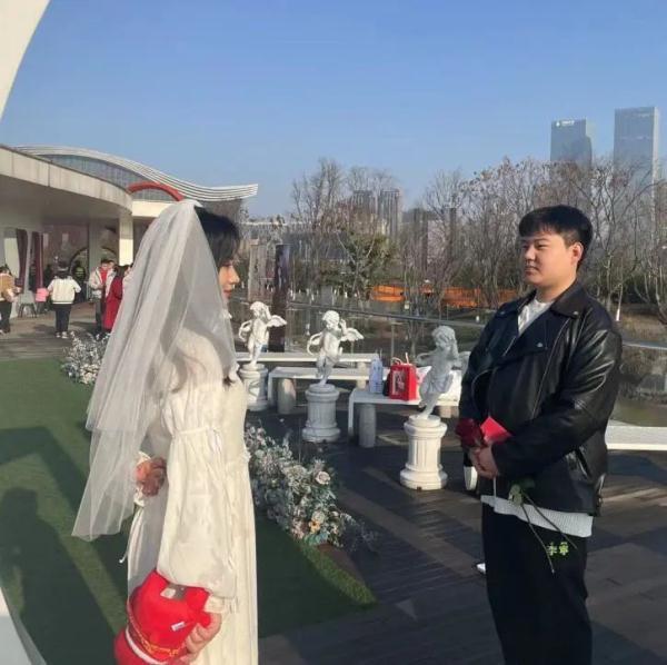 1683489534848.jpeg 婚潮汹涌,ChatGPT碰壁?AI婚姻智慧大考,新人真的明白吗?