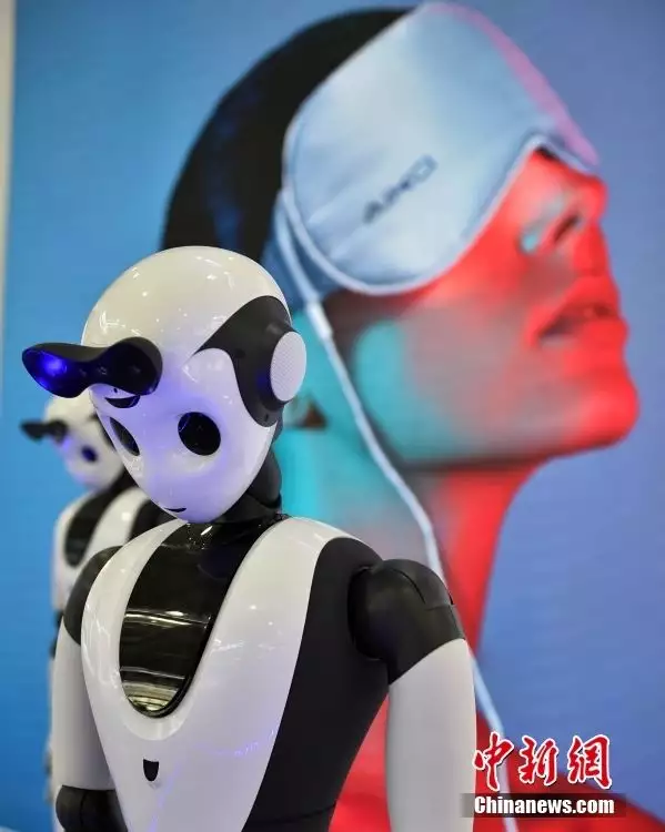 1683989896195.webp ChatGPT爆红背后,它真的有‘作者’身份?人工智能生成内容的法律边界何在?
