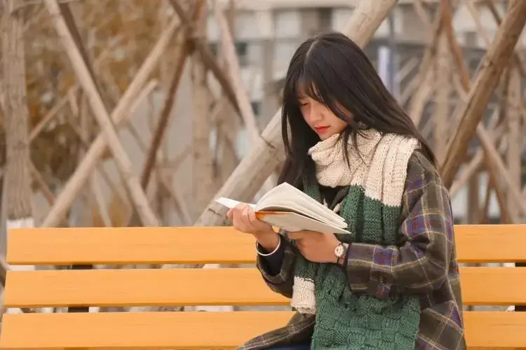 1684053066652.webp 无法靠近的心痛,是爱的挑战,还是成长的机会?