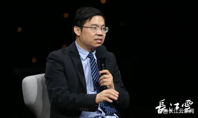 1684165027537.jpeg ChatGPT-4.0问世 职场人要么被淘汰要么“战胜”它