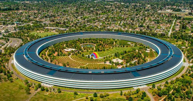 科技巨头扎堆动作！AI、苹果MR、Google云新工具带你预见未来金融与医疗巨变？