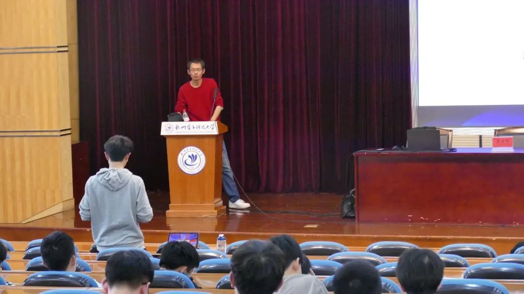 1685633942194.jpeg 🔥探秘ChatGPT背后的创新力?聆听创业大讲堂,茹云峰带您解锁创新创业迷题!🎓