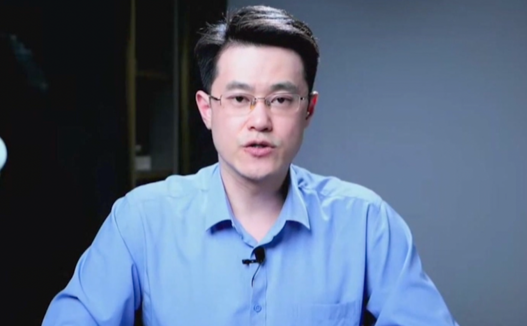 1689289300516.png ChatGPT爱上了人类?专家:作为人的骄傲没了!